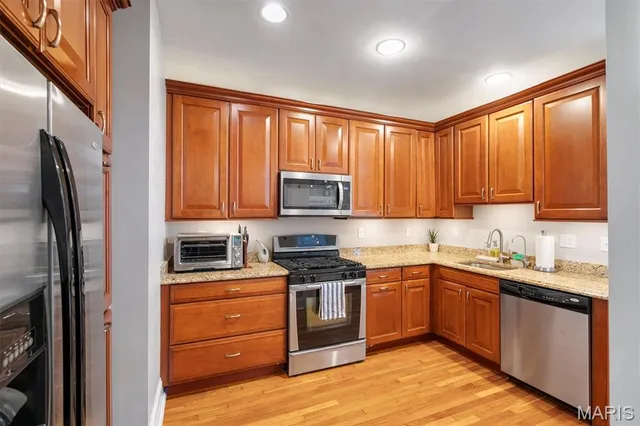 $350,000 | 6253 Rosebury Avenue, Unit 2E, St. Louis, MO 63105