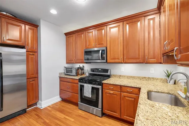 $350,000 | 6253 Rosebury Avenue, Unit 2E, St. Louis, MO 63105