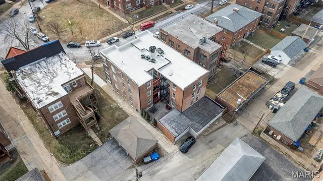 $350,000 | 6253 Rosebury Avenue, Unit 2E, St. Louis, MO 63105