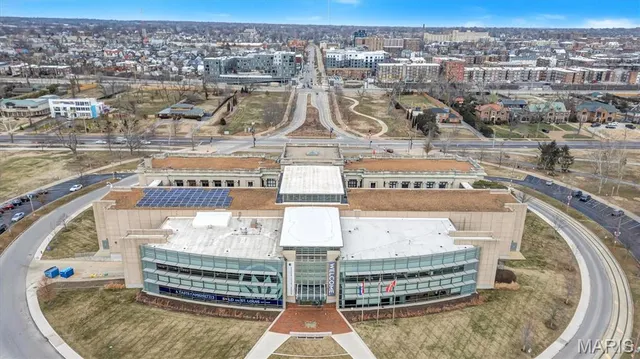 $350,000 | 6253 Rosebury Avenue, Unit 2E, St. Louis, MO 63105