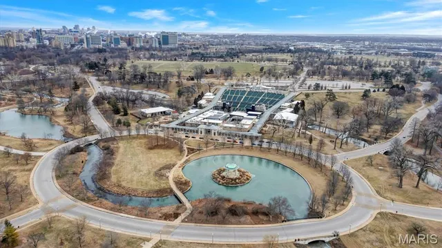 $350,000 | 6253 Rosebury Avenue, Unit 2E, St. Louis, MO 63105