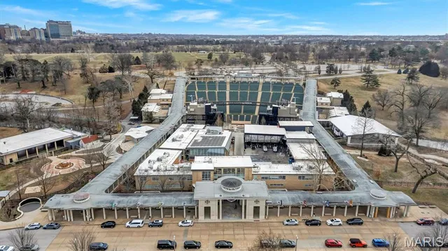 $350,000 | 6253 Rosebury Avenue, Unit 2E, St. Louis, MO 63105