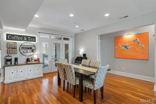 $350,000 | 6253 Rosebury Avenue, Unit 2E, St. Louis, MO 63105