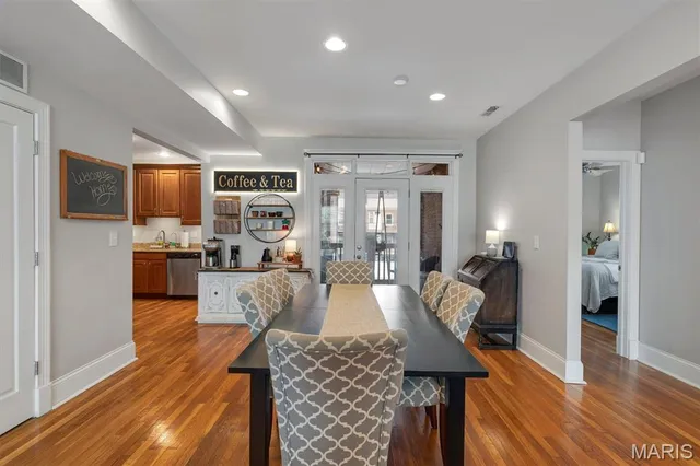 $350,000 | 6253 Rosebury Avenue, Unit 2E, St. Louis, MO 63105