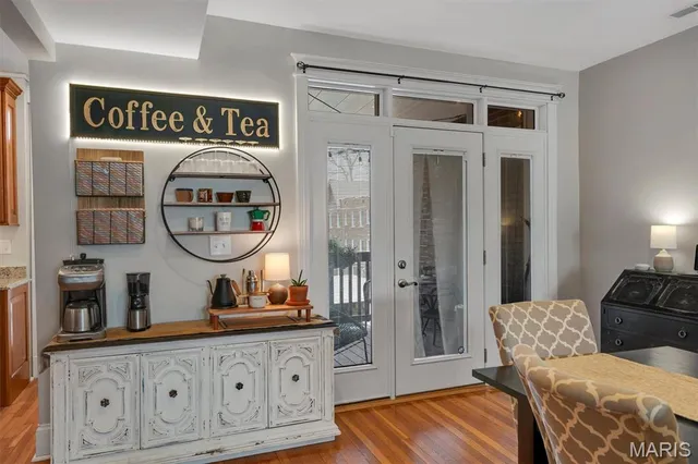 $350,000 | 6253 Rosebury Avenue, Unit 2E, St. Louis, MO 63105