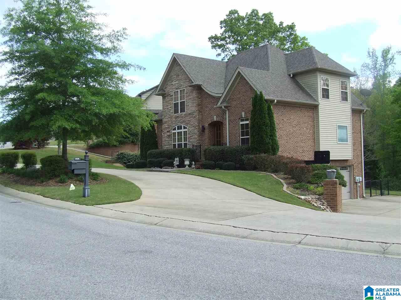 108 Lauchlin Lane Pelham, AL 35124 - Photo 2 of 47