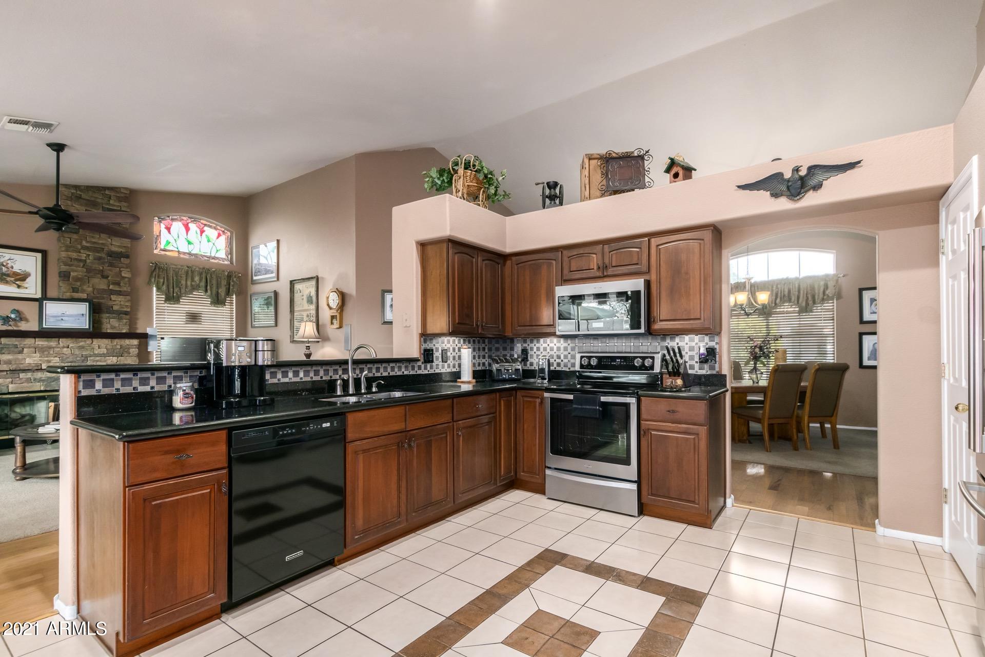216 West Smoke Tree Road Gilbert, AZ 85233 - Photo 15 of 55 Open Kitchen