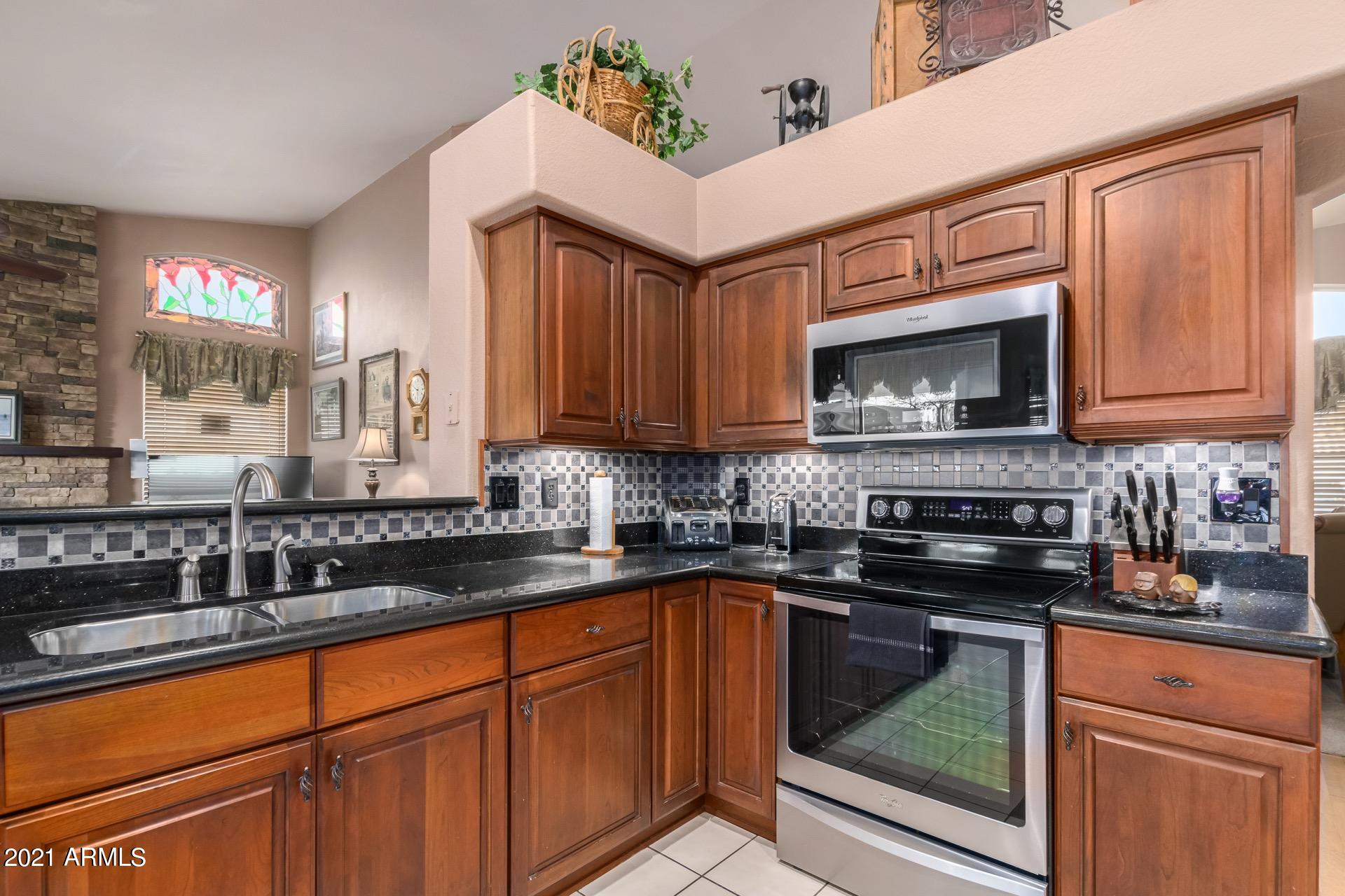 216 West Smoke Tree Road Gilbert, AZ 85233 - Photo 18 of 55 Newer Stainless Steel Appliances