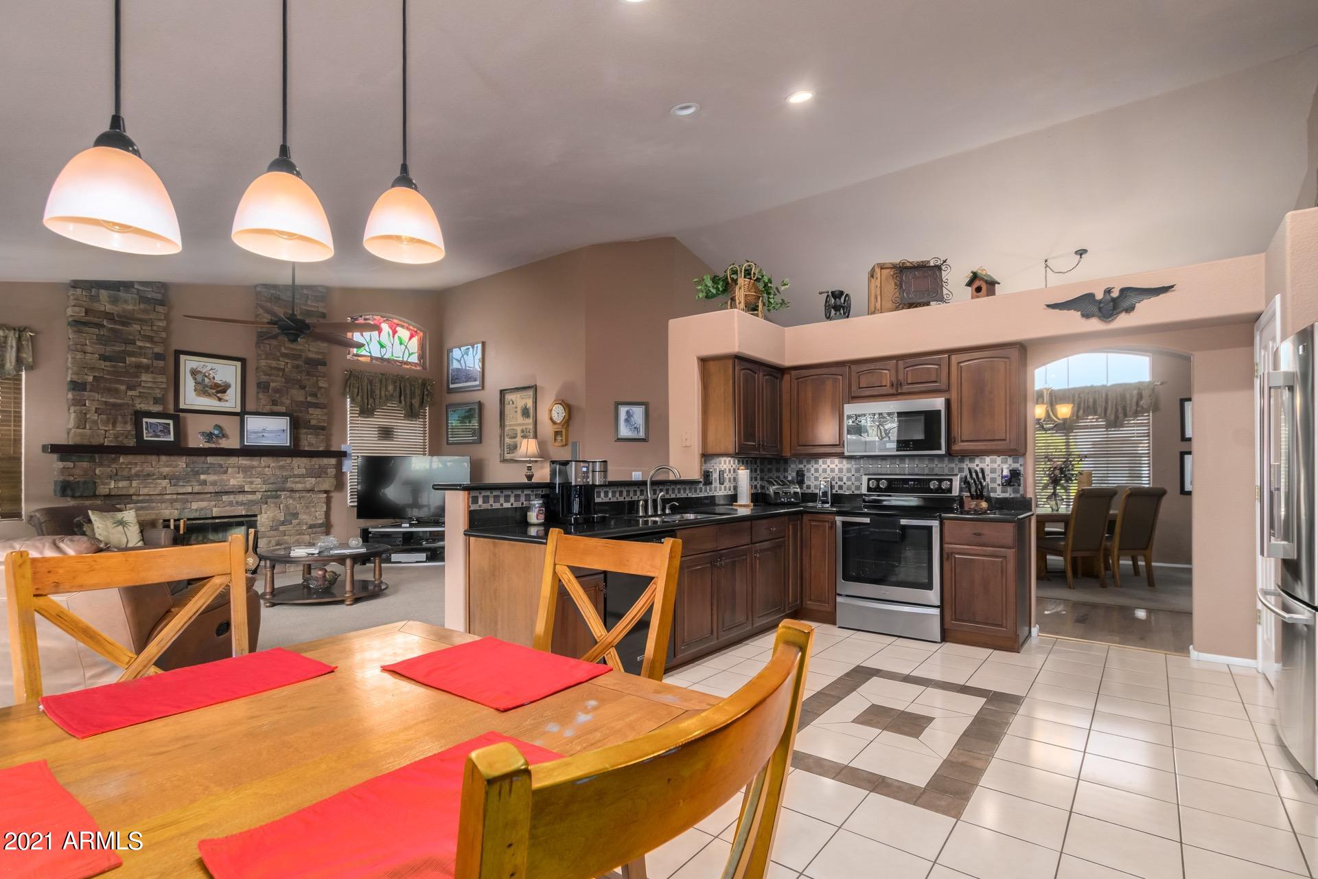 216 West Smoke Tree Road Gilbert, AZ 85233 - Photo 20 of 55 Open Kitchen w/ Dining Nook