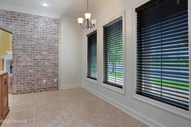 $469,000 | 707 Hummingbird Lane, New Iberia, LA 70560