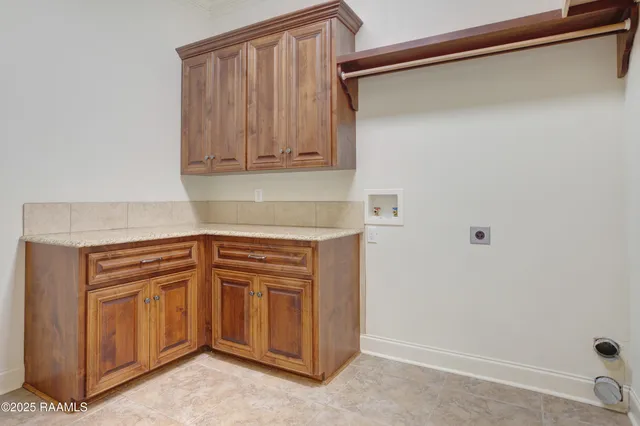 $469,000 | 707 Hummingbird Lane, New Iberia, LA 70560