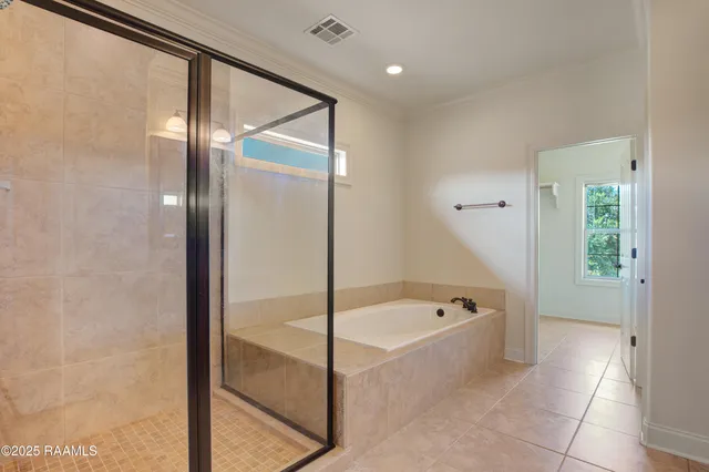 $469,000 | 707 Hummingbird Lane, New Iberia, LA 70560