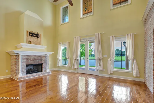 $469,000 | 707 Hummingbird Lane, New Iberia, LA 70560