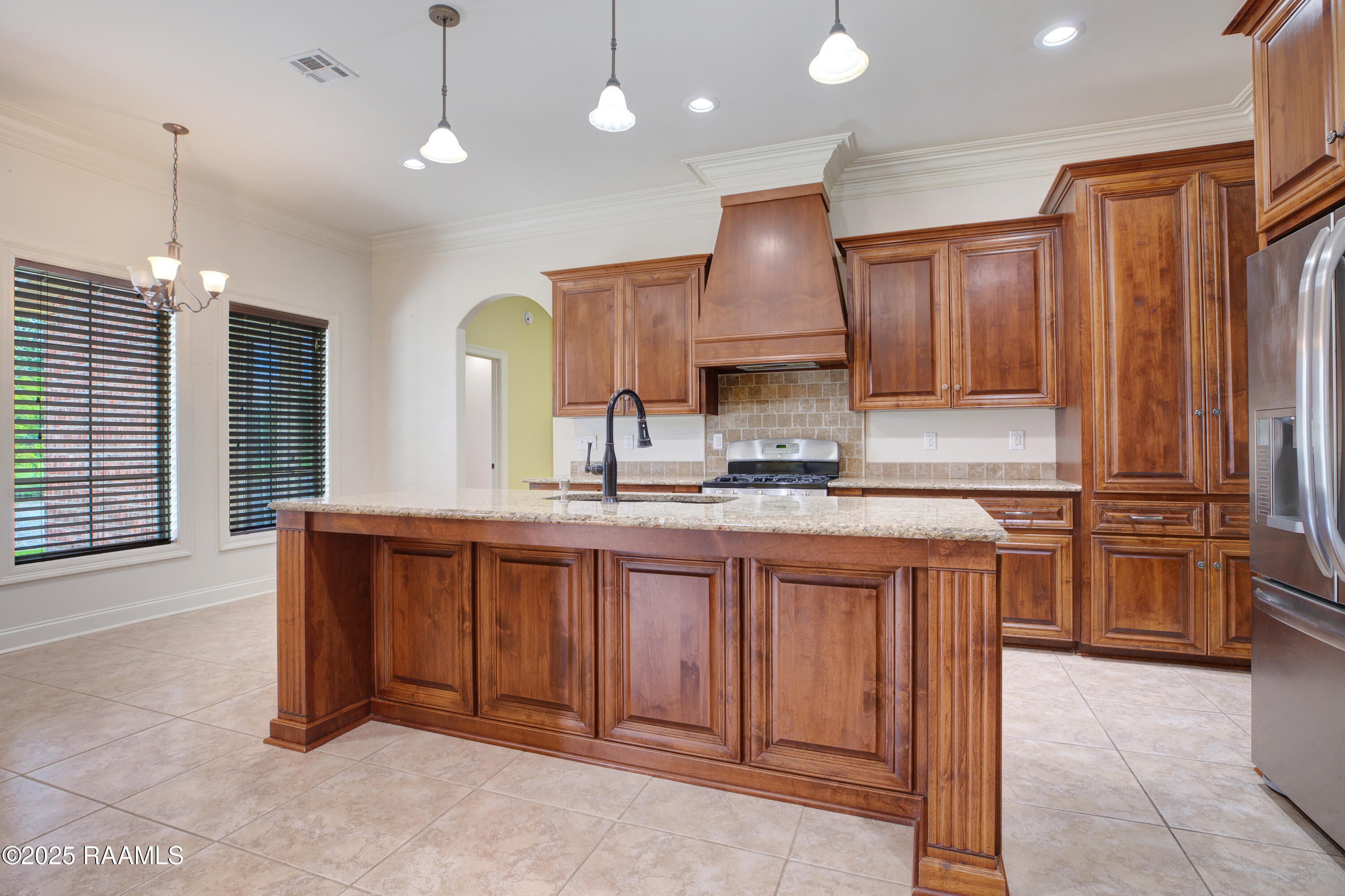 707 Hummingbird Lane New Iberia, LA 70560 - Photo 10 of 42 Kitchen