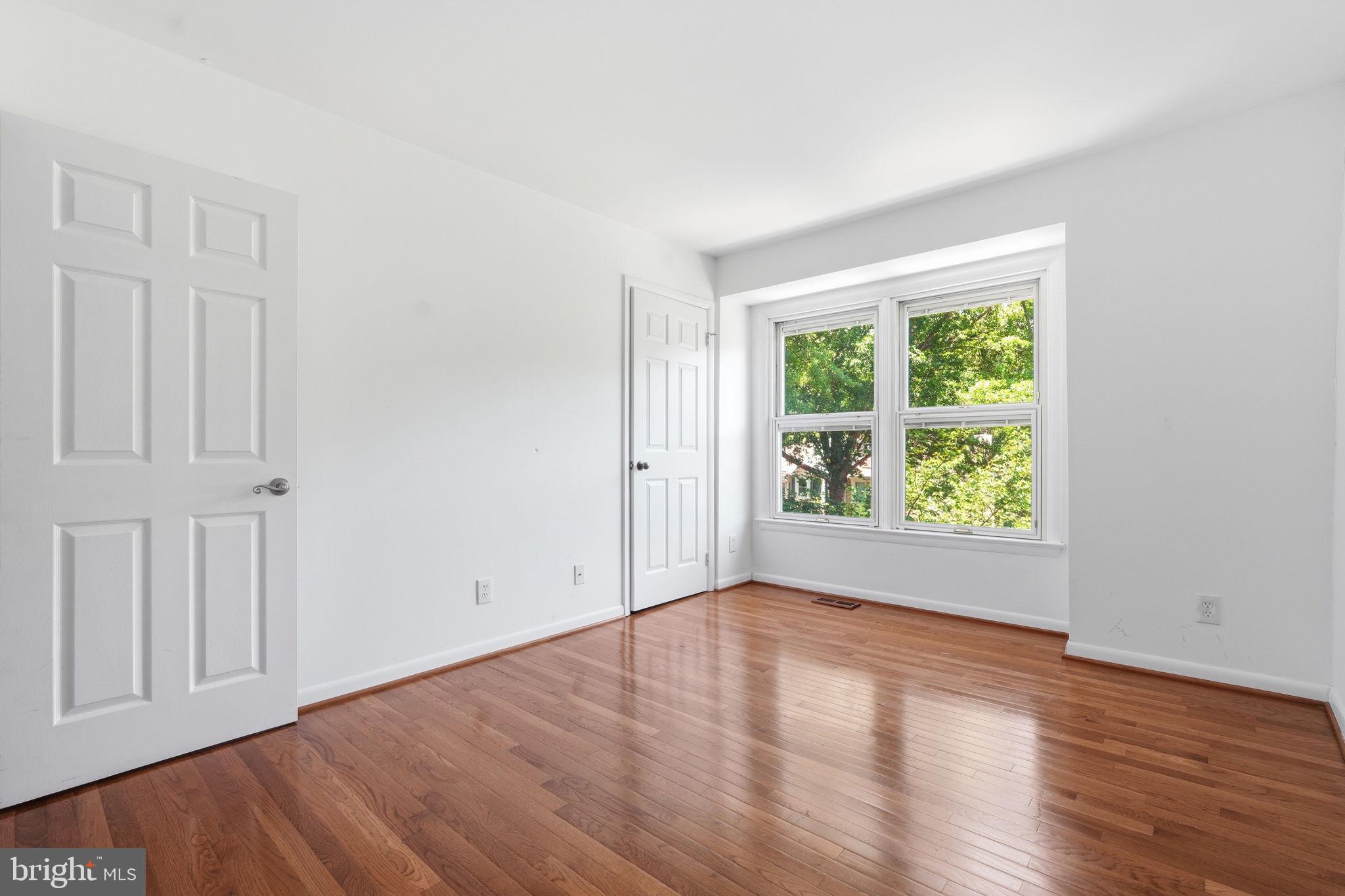 1609 Oak Spring Way Reston, VA 20190 - Photo 31 of 50