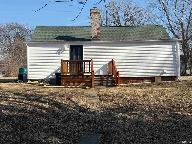 $69,900 | 66 South Mill Street, Farmington, IL 61531