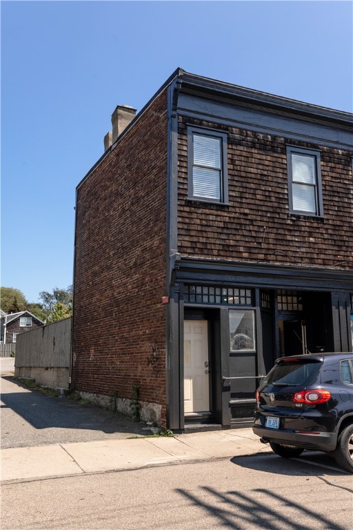 594 Thames Street Newport, RI 02840 - Photo 2 of 34