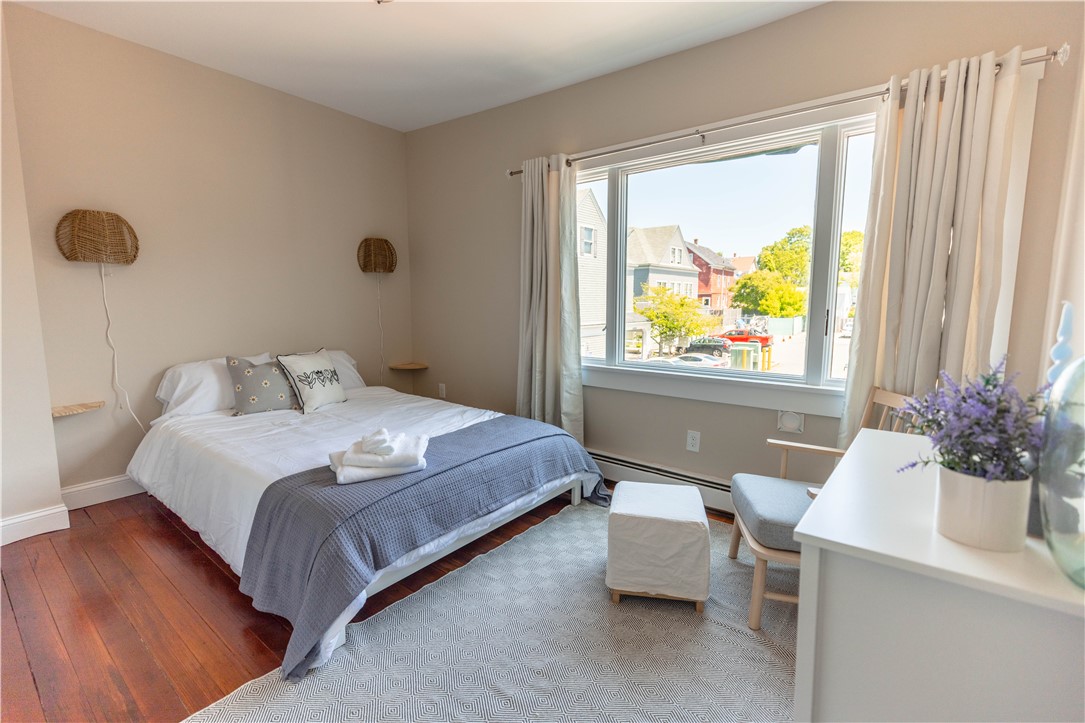 594 Thames Street Newport, RI 02840 - Photo 26 of 34