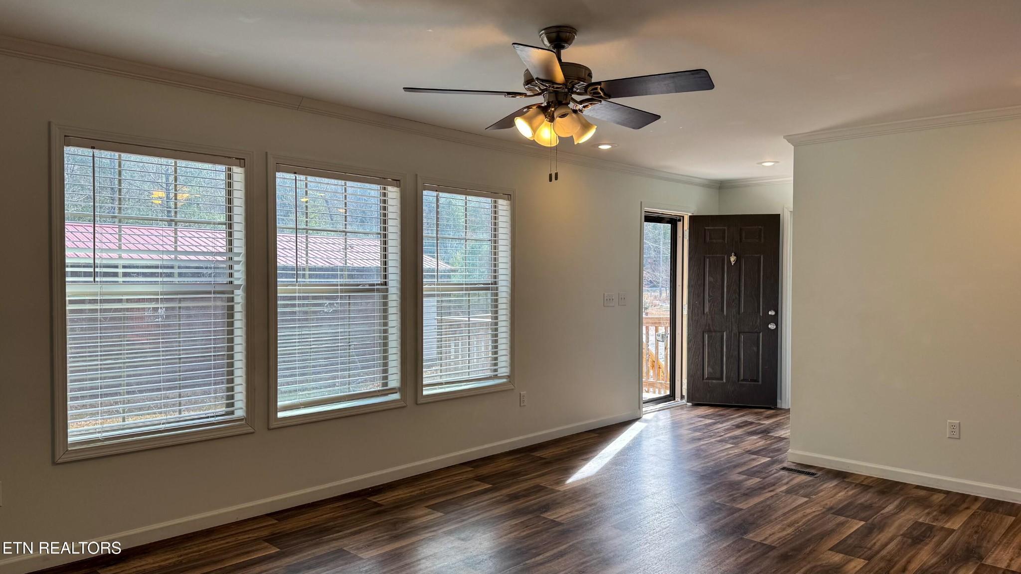365 Isham Road Winfield, TN 37892 - Photo 10 of 41 Gallery Image 10