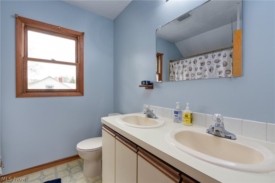 3276 Center Road Avon, OH 44011 - Photo 26 of 33