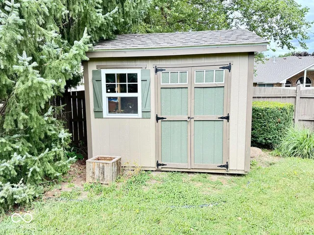 $385,000 | 5600 West Old Stone Road, Muncie, IN 47304