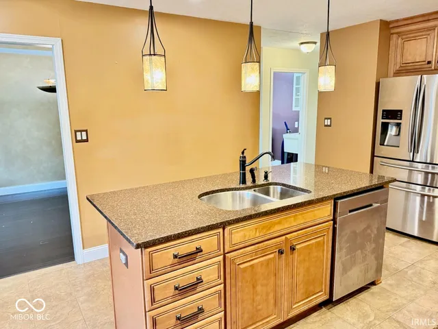 $385,000 | 5600 West Old Stone Road, Muncie, IN 47304