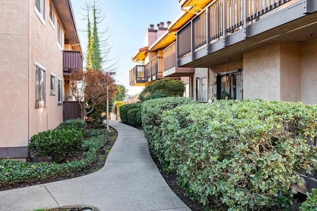 $299,000 | 15059 Hesperian Boulevard, Unit 34, San Leandro, CA 94578
