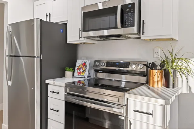 $299,000 | 15059 Hesperian Boulevard, Unit 34, San Leandro, CA 94578