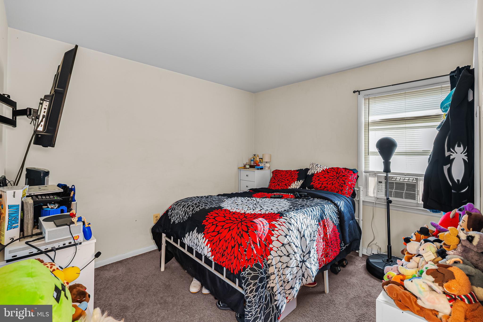 144 New Cedar Lane Hamilton, NJ 08610 - Photo 11 of 48 a bedroom with bed and a window