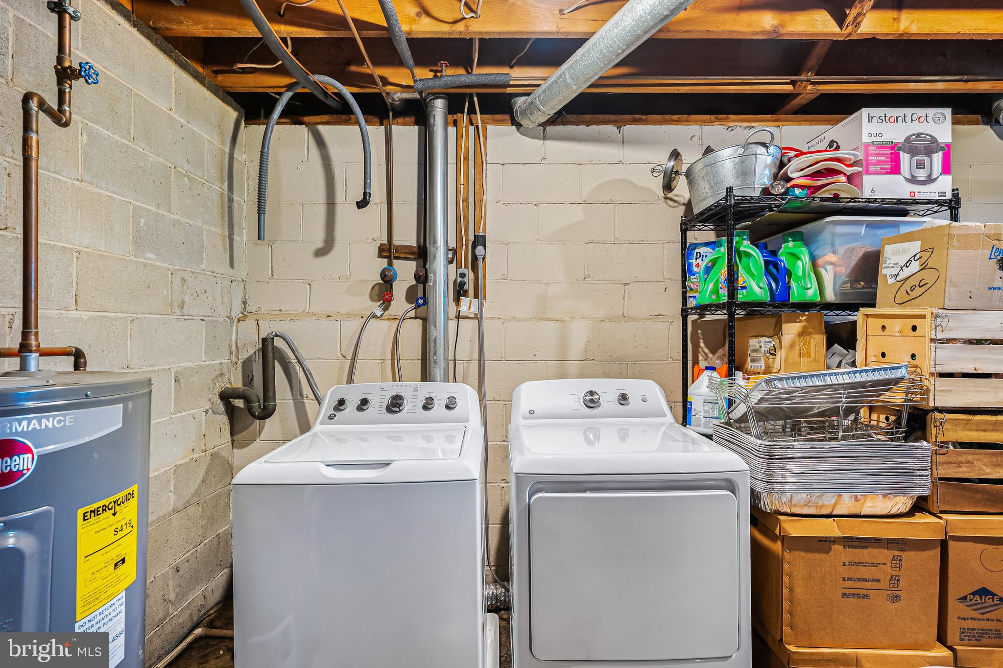 144 New Cedar Lane Hamilton, NJ 08610 - Photo 15 of 48 a utility room with dryer and washer