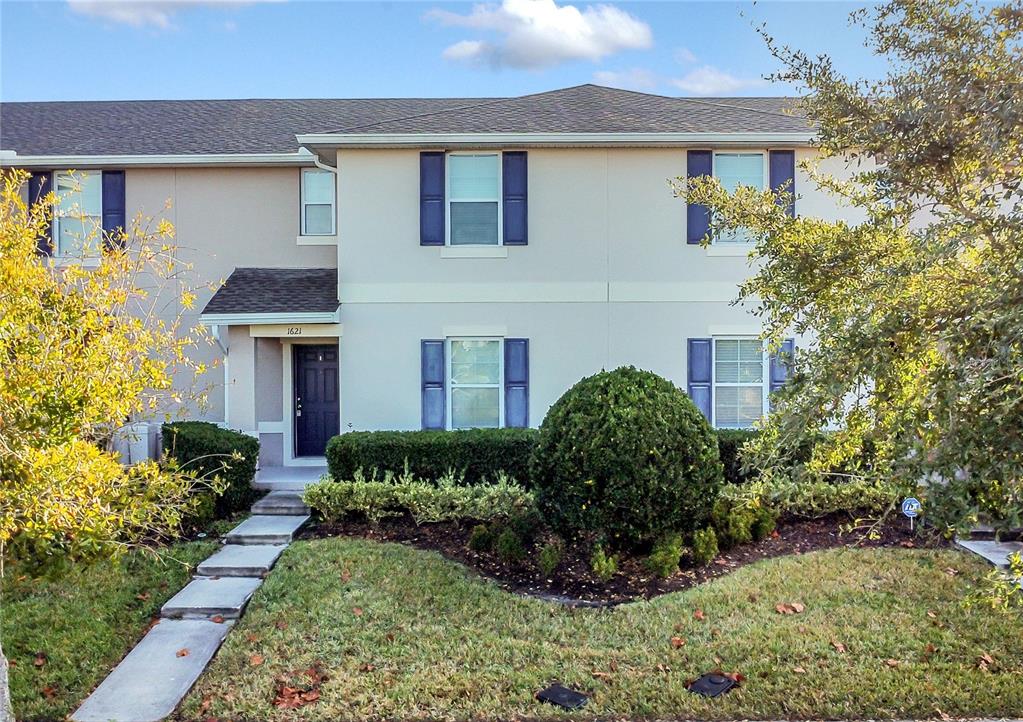 1621 Reflection Cove St. Cloud, FL 34771 - Photo 26 of 35 front view of a house