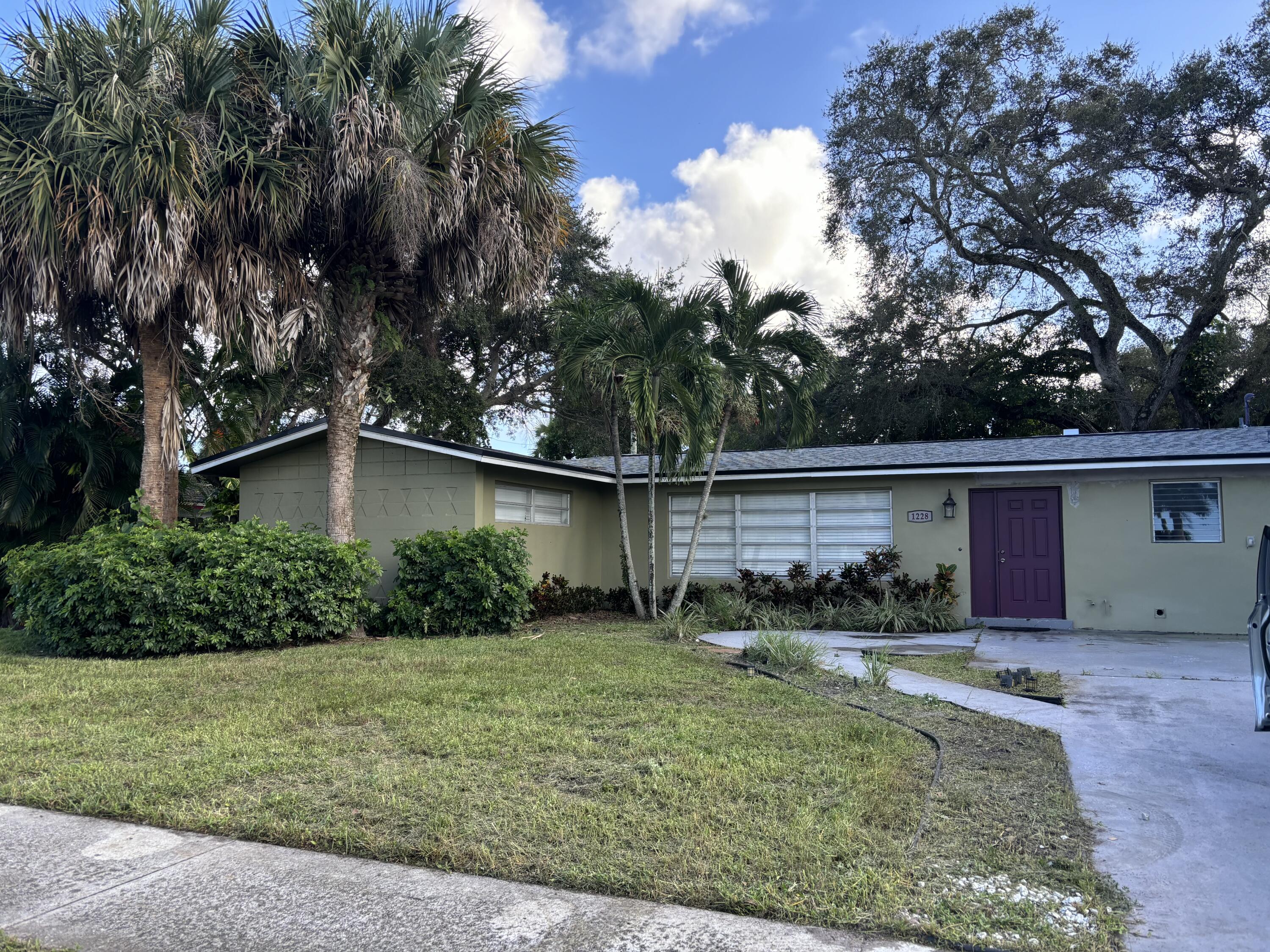 1228 Northwest 4th Street Boca Raton, FL 33486 - Photo 2 of 20 FRONT
