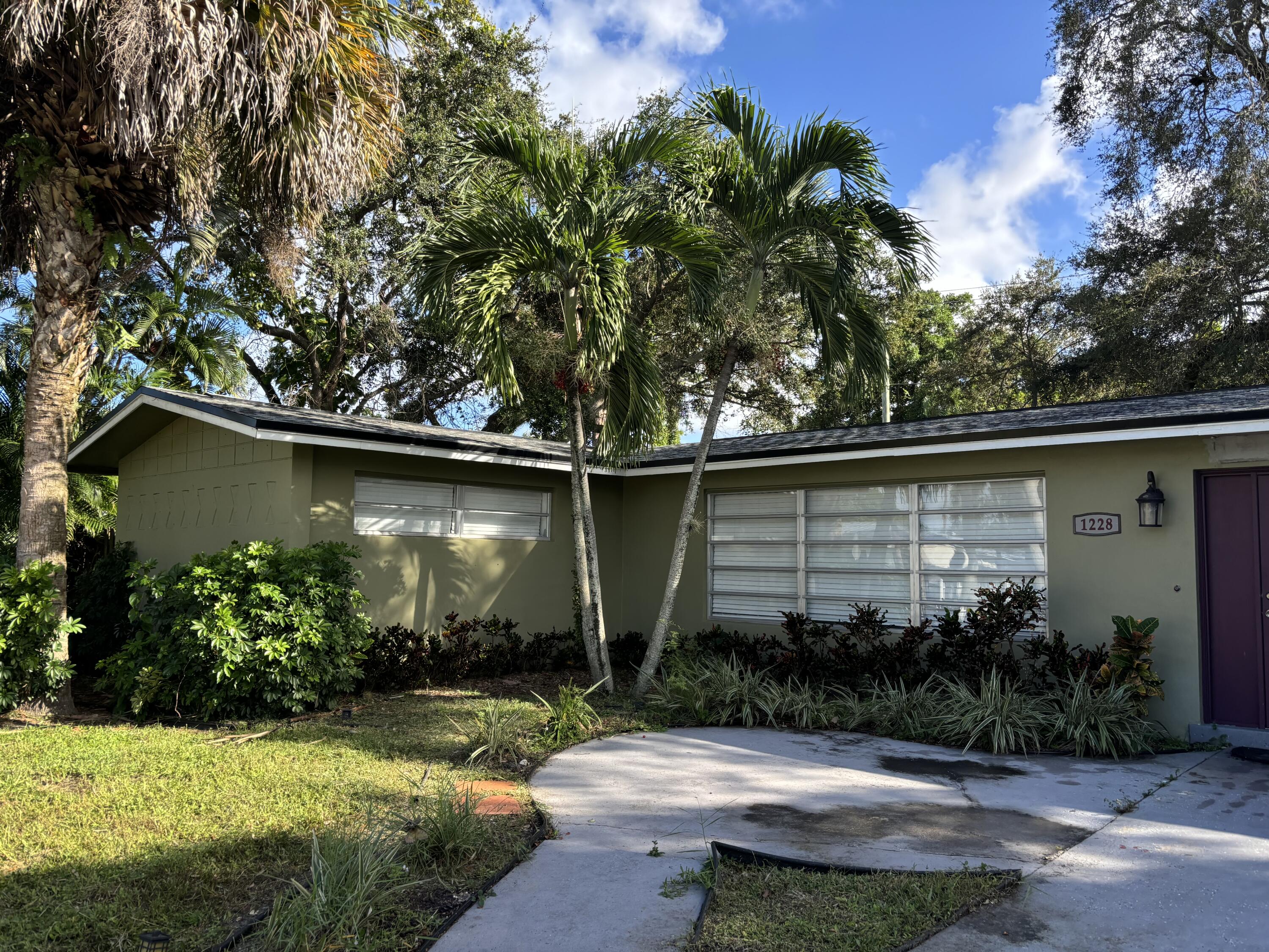 1228 Northwest 4th Street Boca Raton, FL 33486 - Photo 3 of 20 FRONT