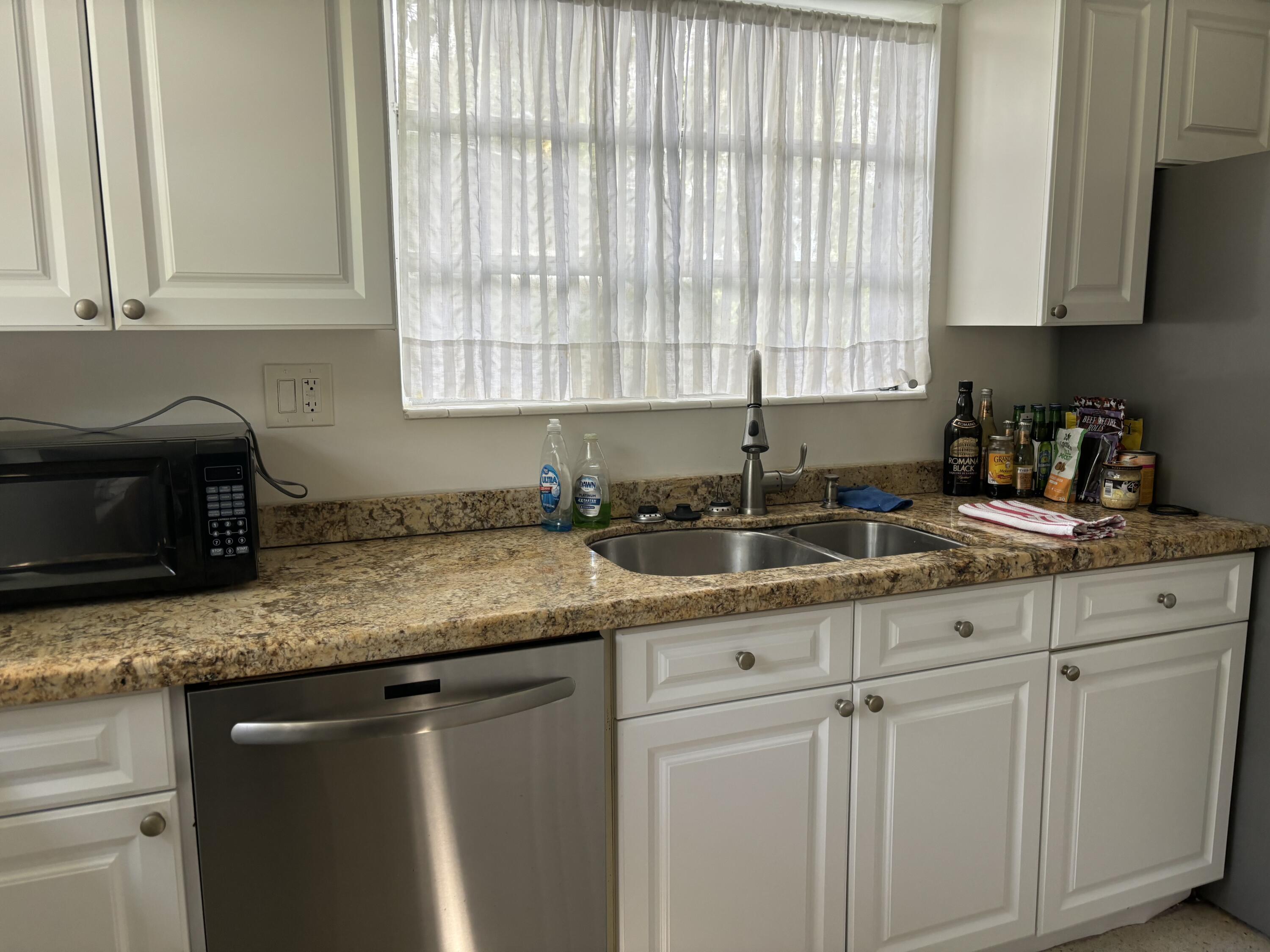 1228 Northwest 4th Street Boca Raton, FL 33486 - Photo 8 of 20 KITCHEN