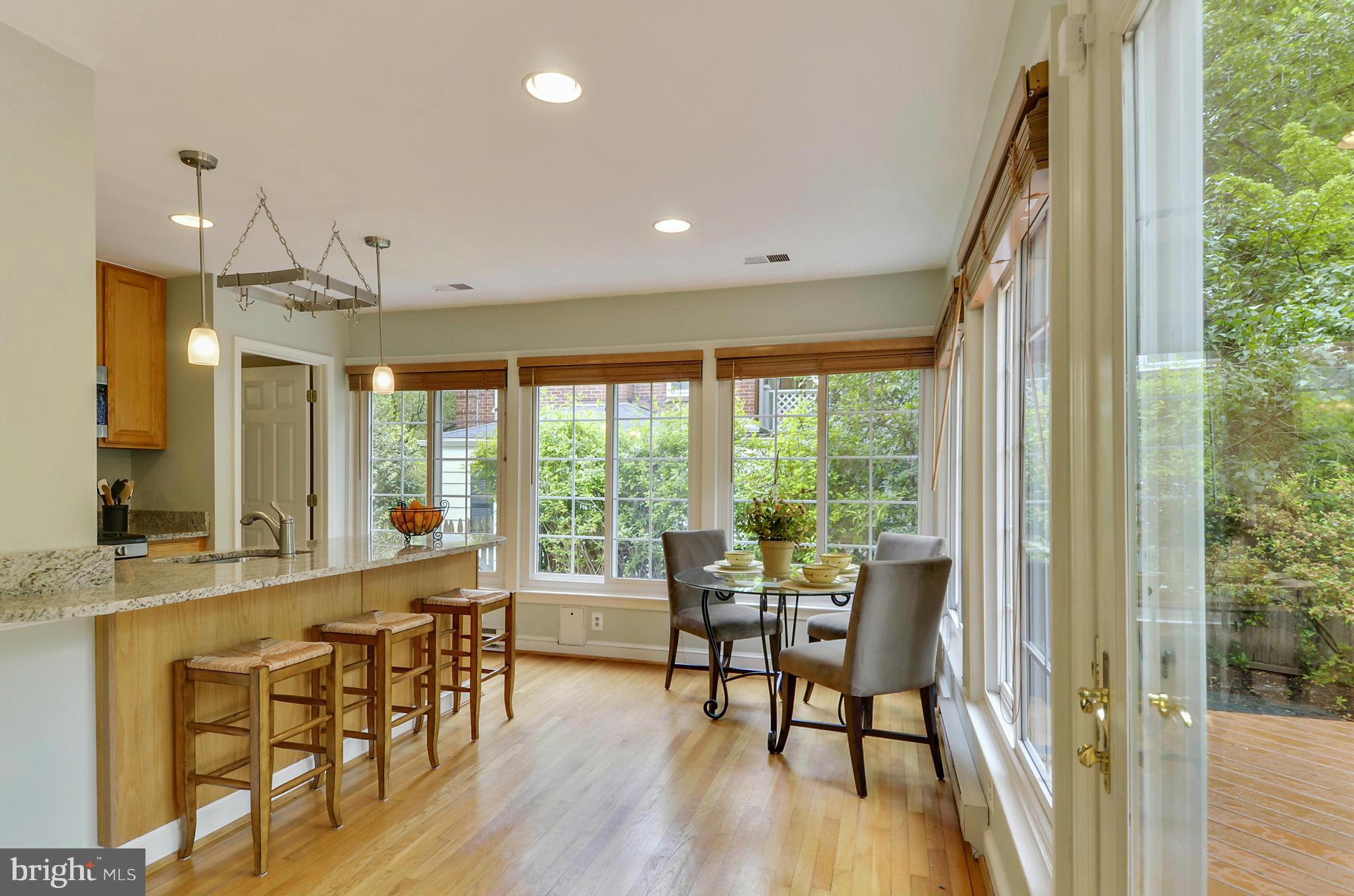 5909 Cobalt Road Bethesda, MD 20816 - Photo 5 of 30 Interior (General)