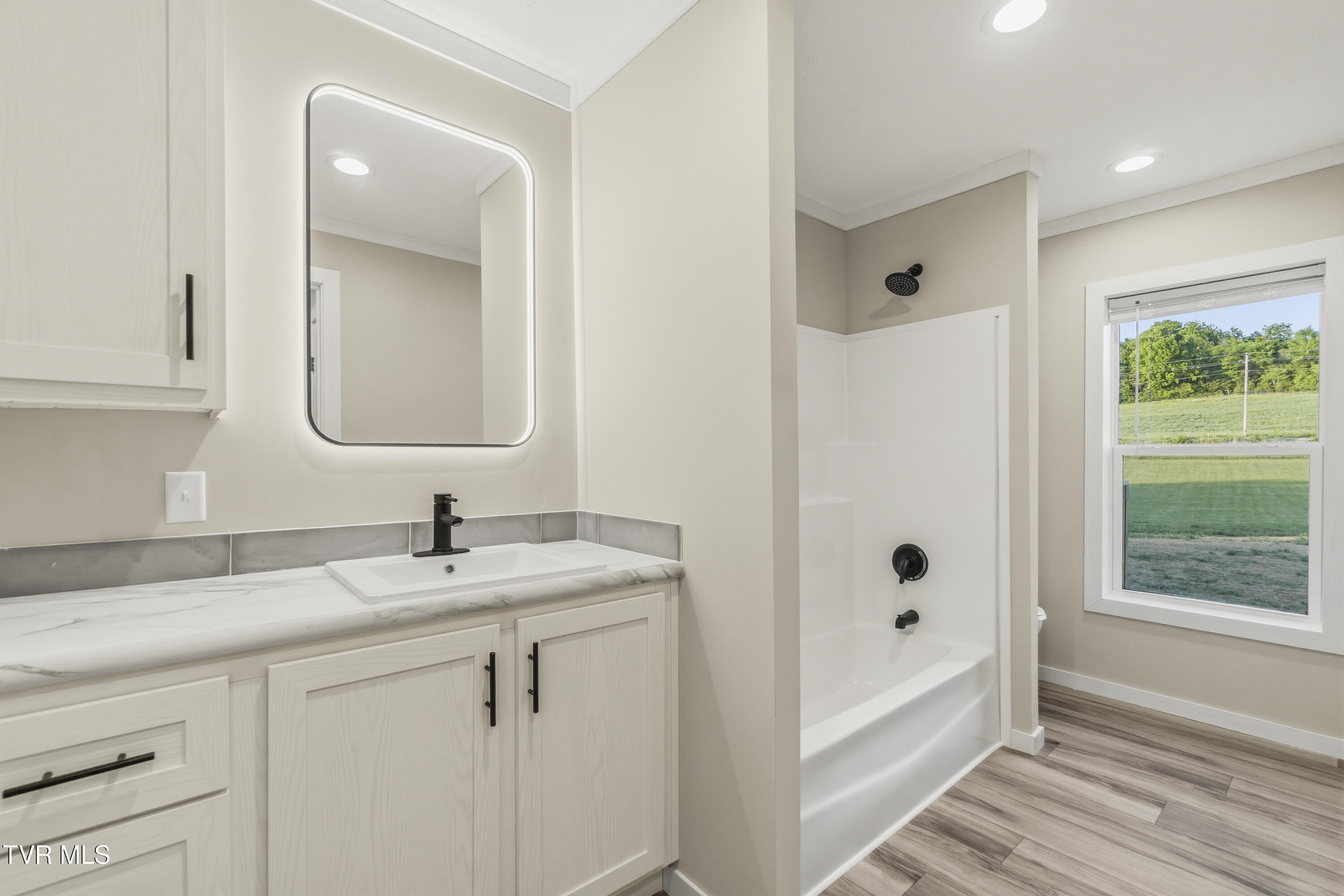 535 McDonald Road Midway, TN 37809 - Photo 25 of 37 2nd Bathroom