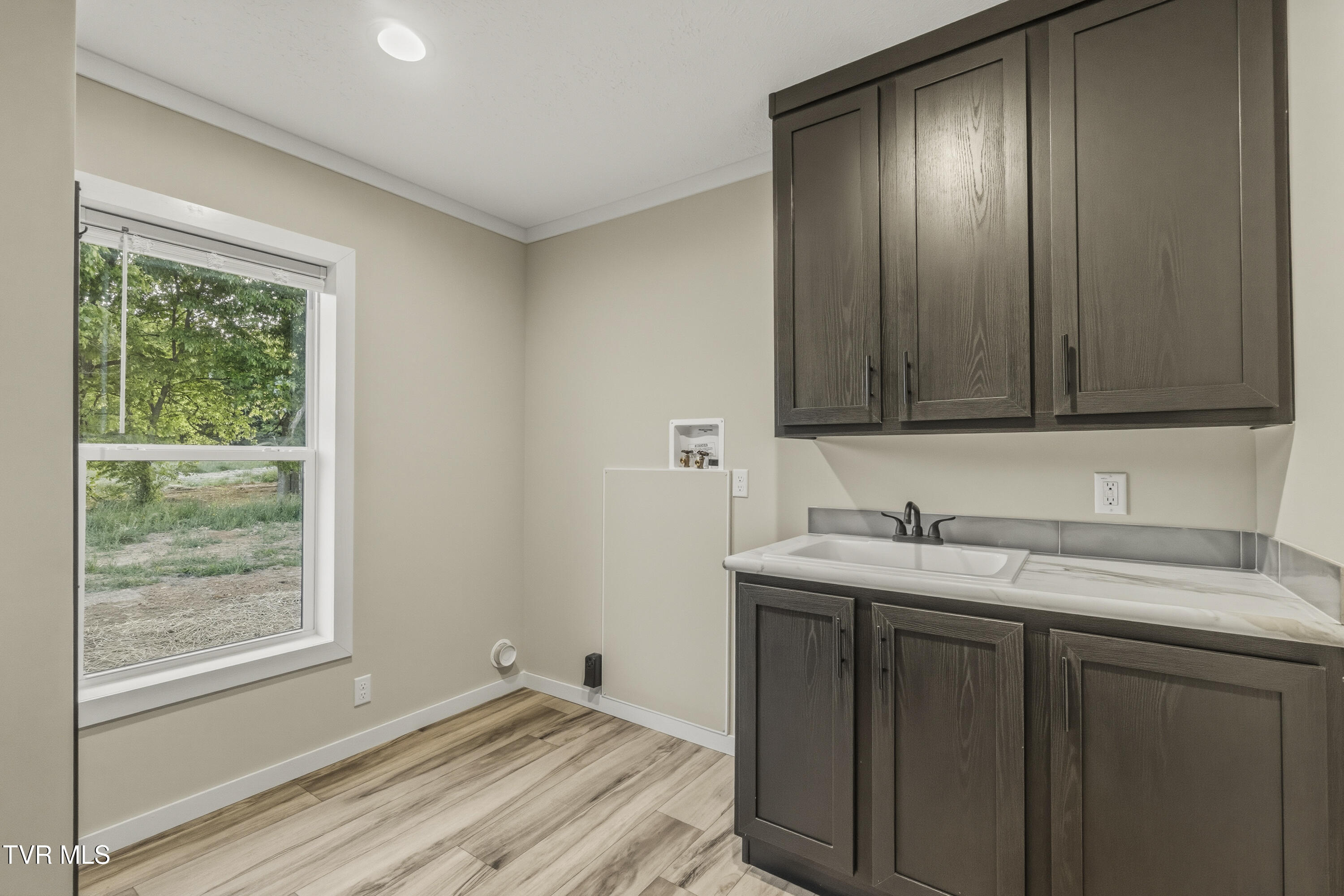 535 McDonald Road Midway, TN 37809 - Photo 29 of 37 Laundry