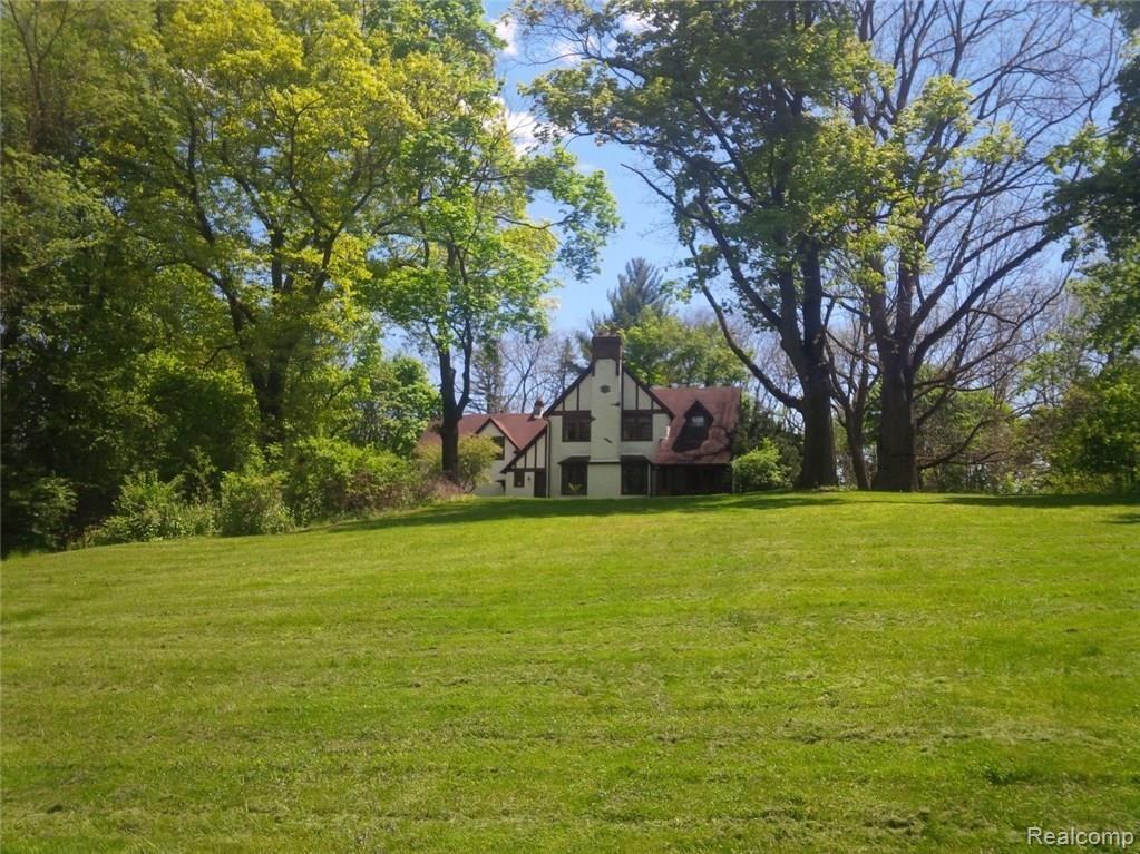 4805 Charing Cross Road Bloomfield Hills, MI 48304 - Photo 13 of 33 Gallery Image 13