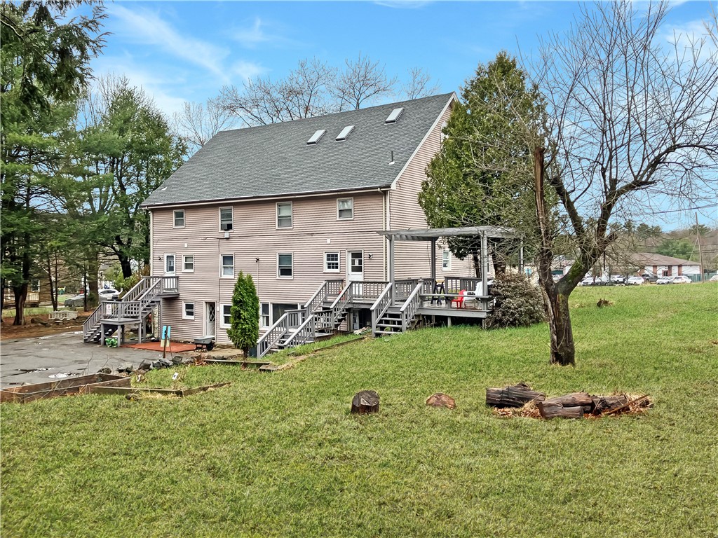 44 Village Way Burrillville, RI 02826 - Photo 4 of 21