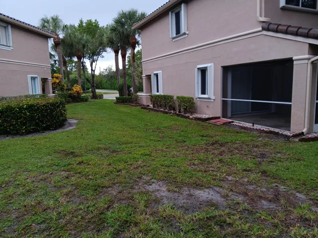 $3,200 | 4983 Pinemore Lane, Lake Worth, FL 33463