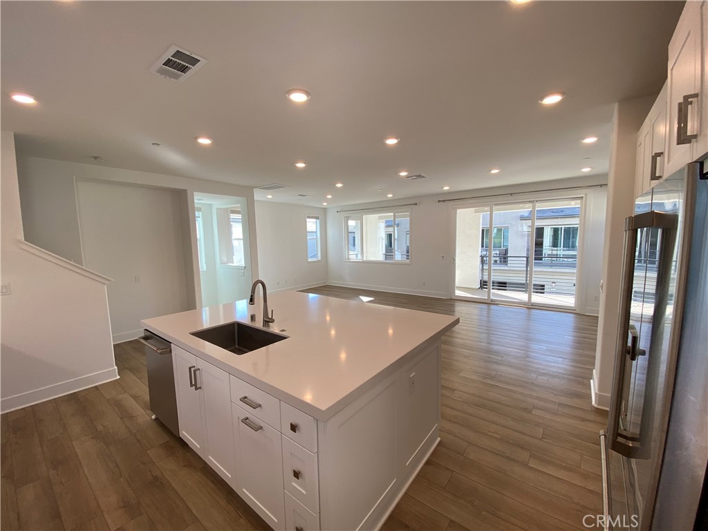 303 Tank Irvine, CA 92618 - Photo 14 of 28