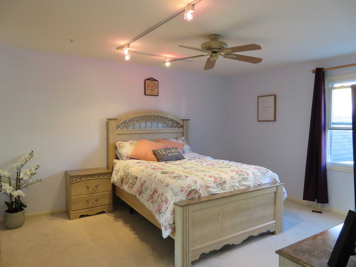 117 Rivershire Lane Lincolnshire, IL 60069 - Photo 7 of 19 a bedroom with a bed and a window