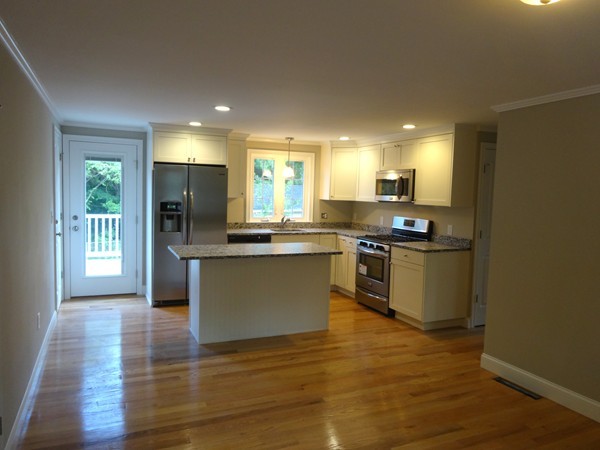 4 Marion Road, Unit 4 Bedford, MA 01730 - Photo 3 of 17 Gallery Image 3