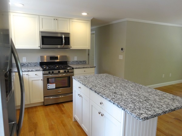 4 Marion Road, Unit 4 Bedford, MA 01730 - Photo 5 of 17 Gallery Image 5