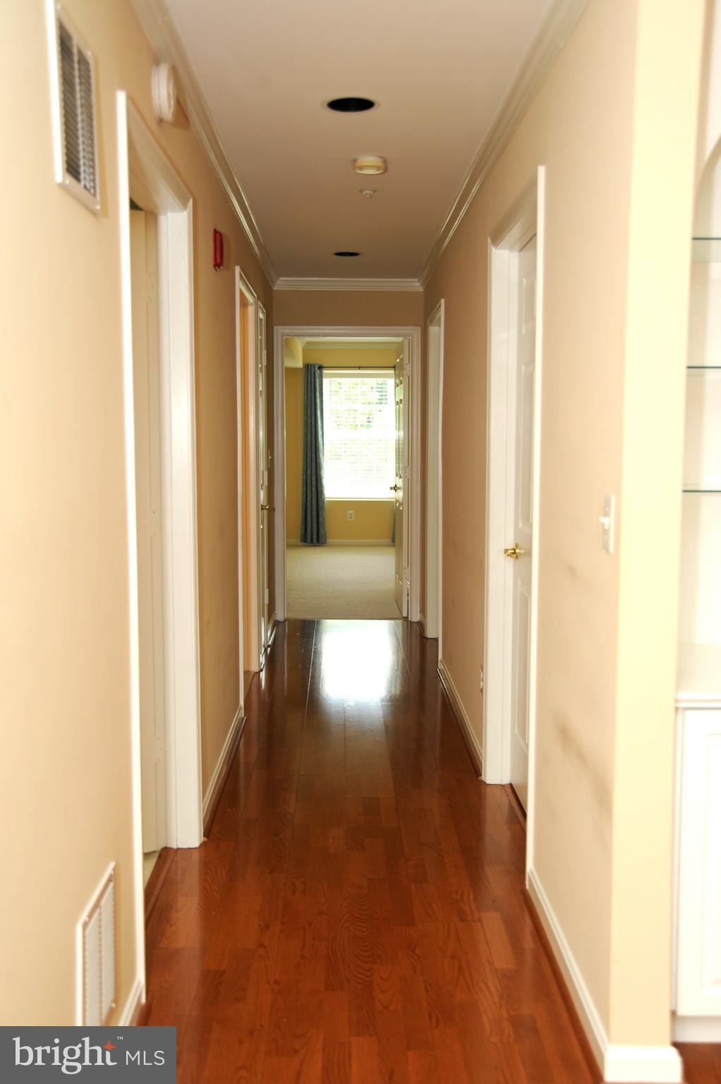 12320 Rosslare Ridge Road, Unit 207 Lutherville-Timonium, MD 21093 - Photo 17 of 30 Hallway to bedrooms