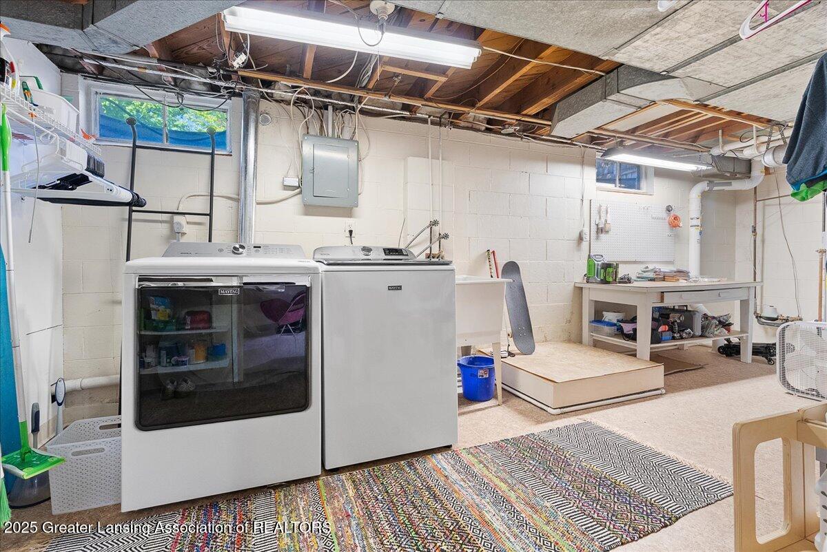 2516 Chatham Road Lansing, MI 48910 - Photo 25 of 40 22-Media Jett - 22