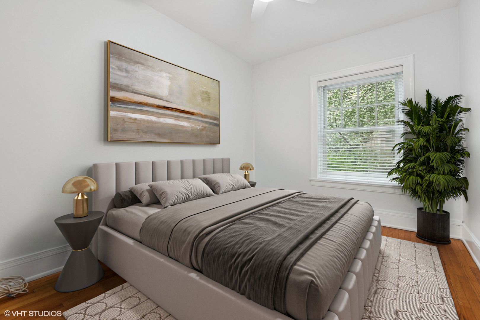 534 West Brompton Avenue, Unit 1N Chicago, IL 60657 - Photo 12 of 20 a bedroom with bed and a window