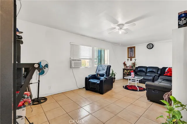 $899,000 | 146 East 89th Street, Los Angeles, CA 90003