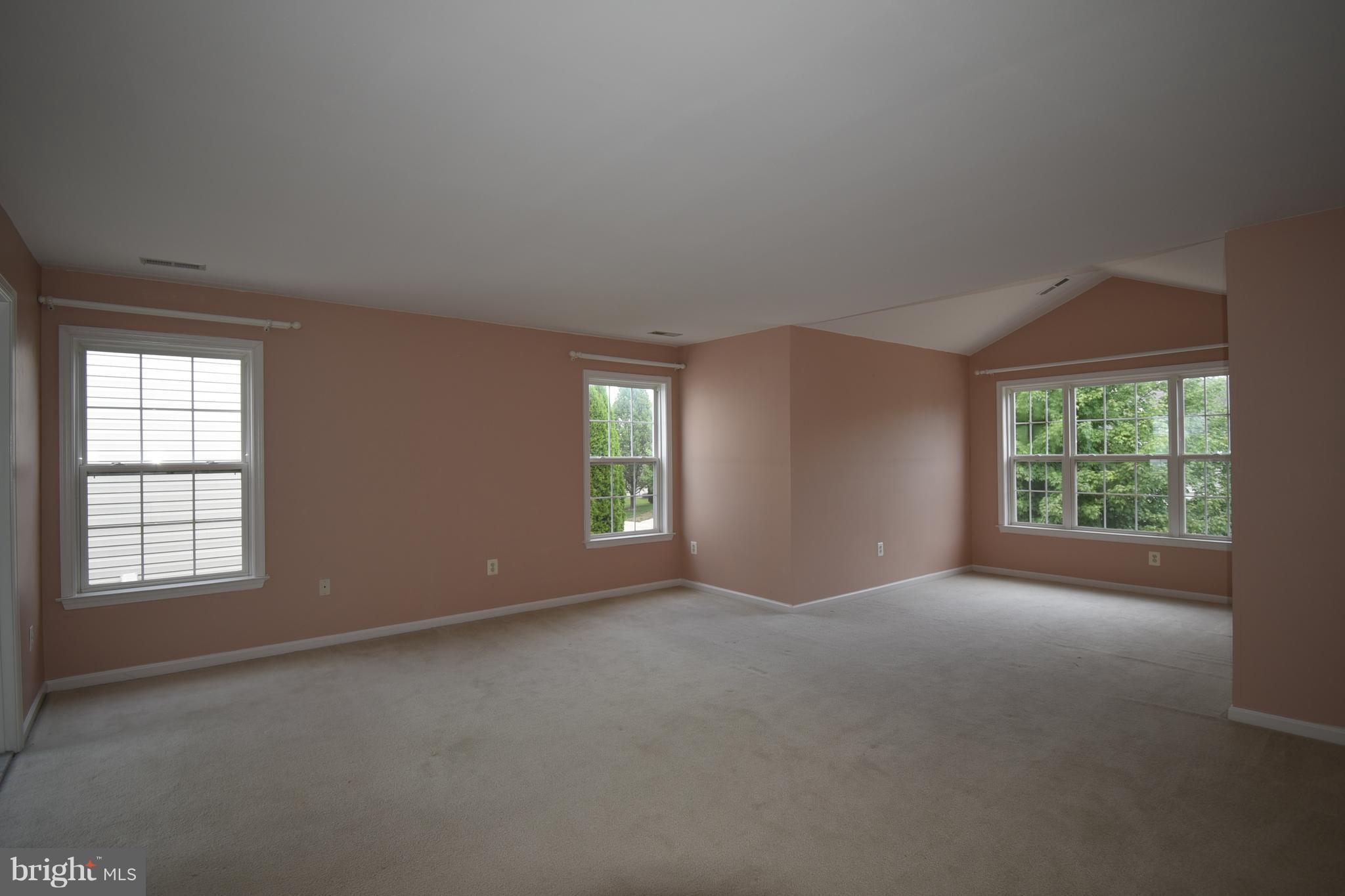 14008 Falconcrest Road Germantown, MD 20874 - Photo 19 of 25 Bedroom (Master)
