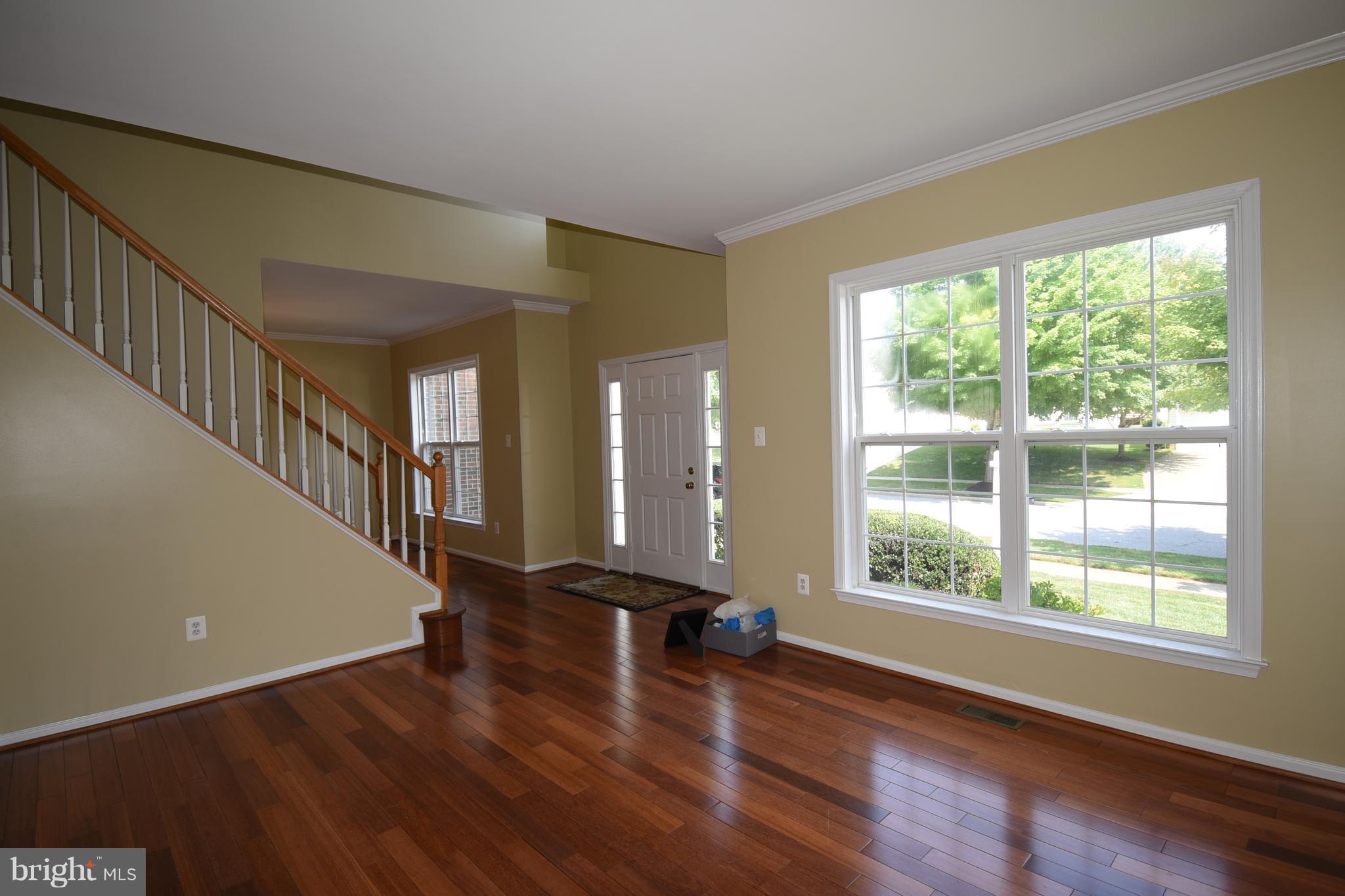 14008 Falconcrest Road Germantown, MD 20874 - Photo 4 of 25 Family Room